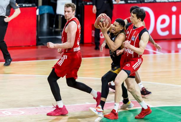 还能在防守 还能在防守