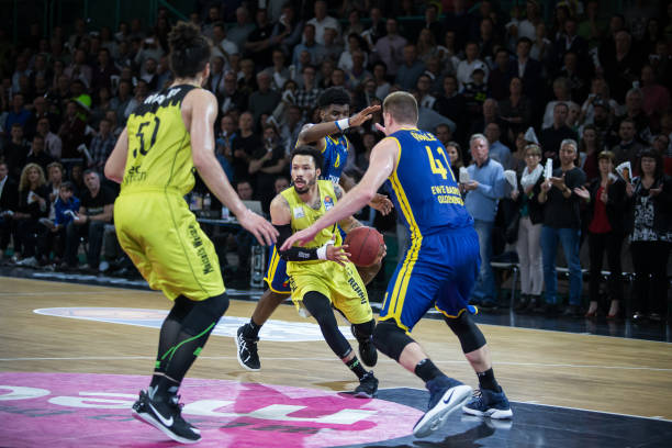 篮球中同样 篮球中同样