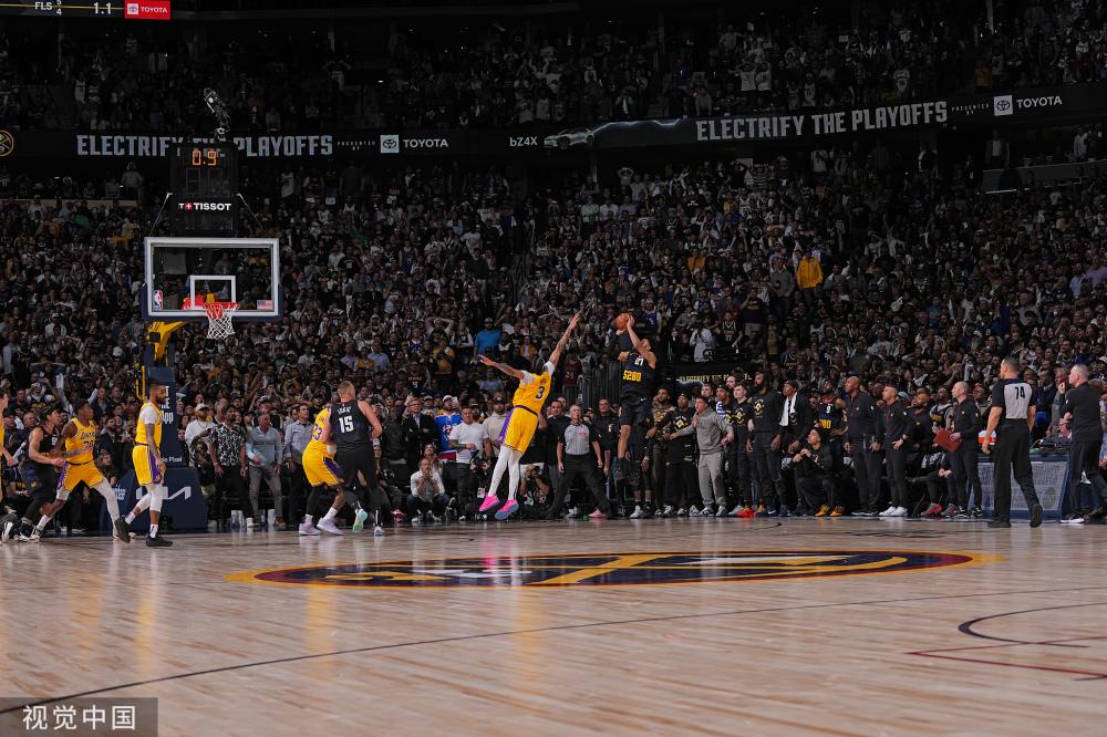 围绕他的表 围绕他的表